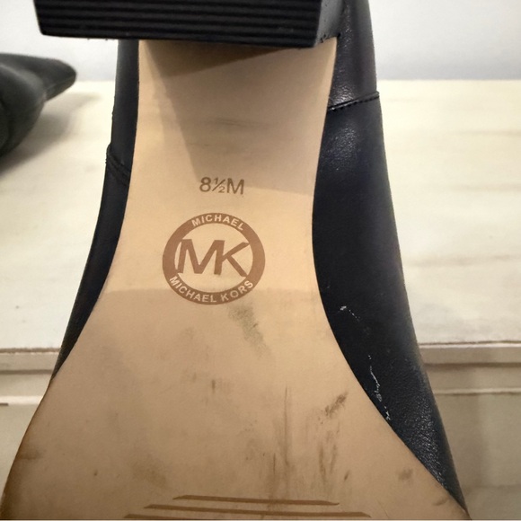 Michael Kors Black Leather Margaret Ankle Booties Size 8.5 - Picture 9 of 9